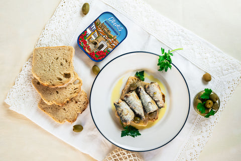 Sardine in Olive Oil with Stuffed Olives | Óbidos