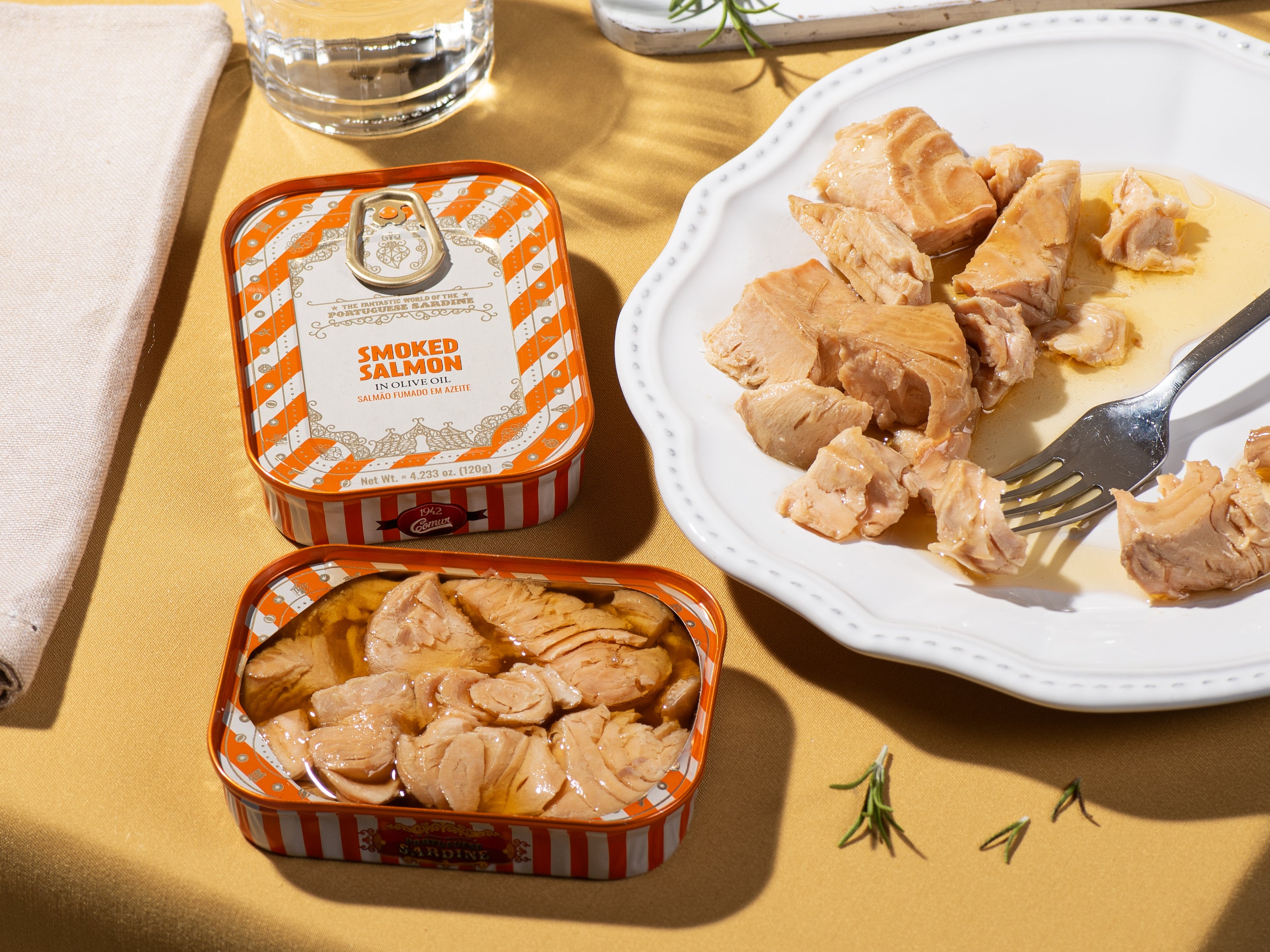 Smoked Salmon in Olive Oil – The Fantastic World of The Portuguese
